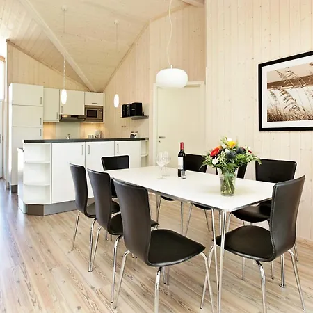 Pretty With Balcony בית נופש *